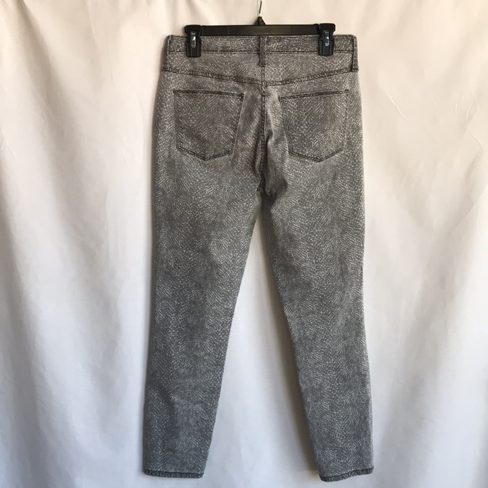 Universal Thread Gray Snakeskin Print Skinny Jeans - image 5
